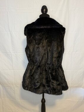 Ellen Tracy Black Labeled Satin-Look Jacket Interior